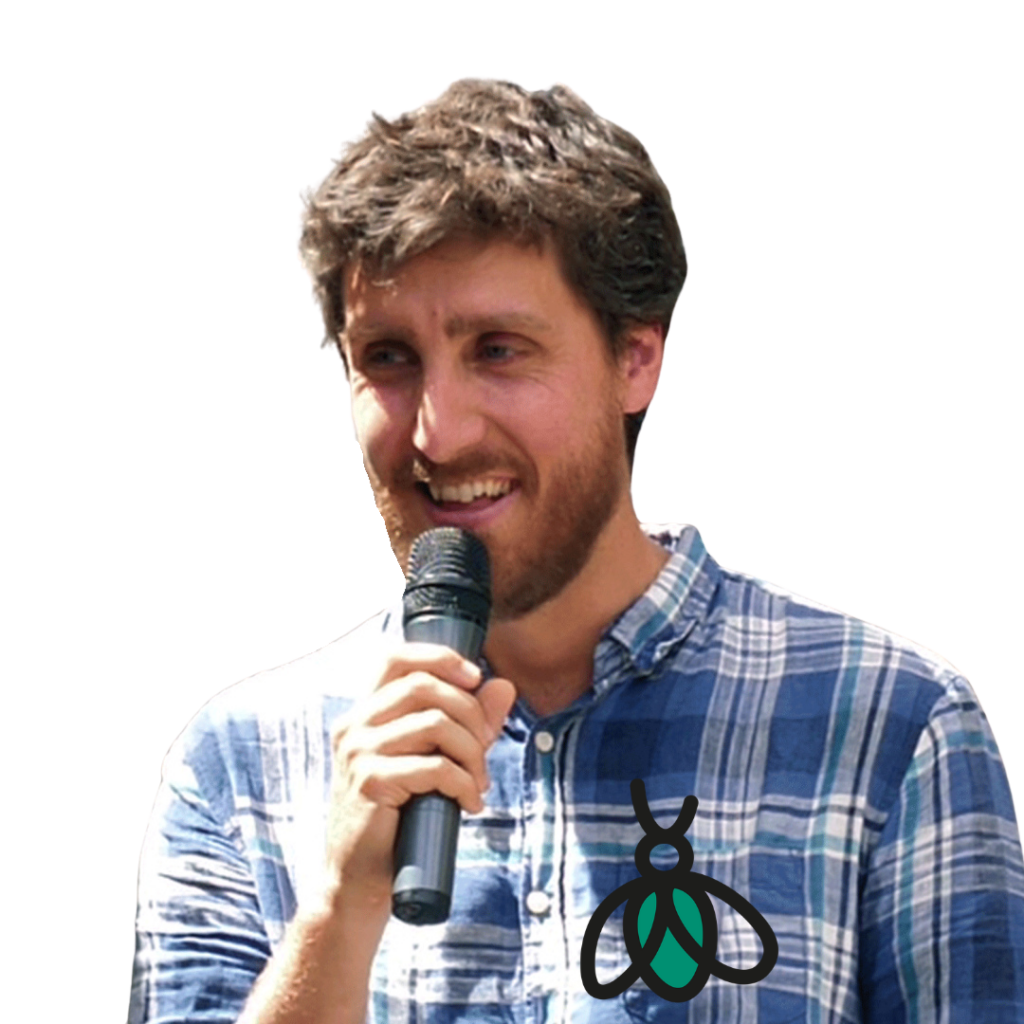 PHOTO DE FABIEN MOINE qui parle au micro